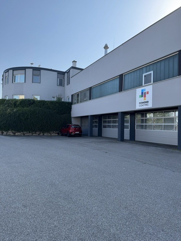 Firmengebäude SR Powder Coating